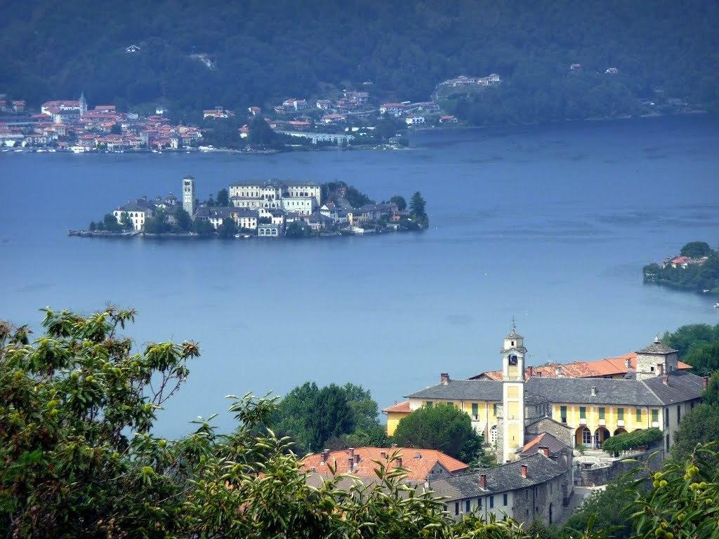 Centro Di Spiritualita Maria Candida Armeno Екстер'єр фото