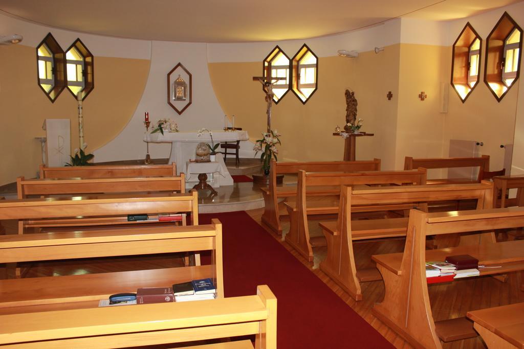 Centro Di Spiritualita Maria Candida Armeno Екстер'єр фото