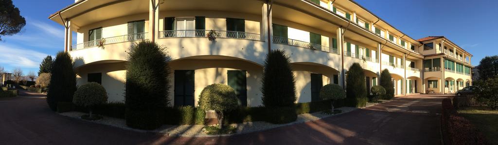 Centro Di Spiritualita Maria Candida Armeno Екстер'єр фото